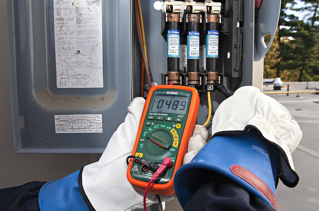 True RMS Professional MultiMeter with NCV and Temperature Measurements G827