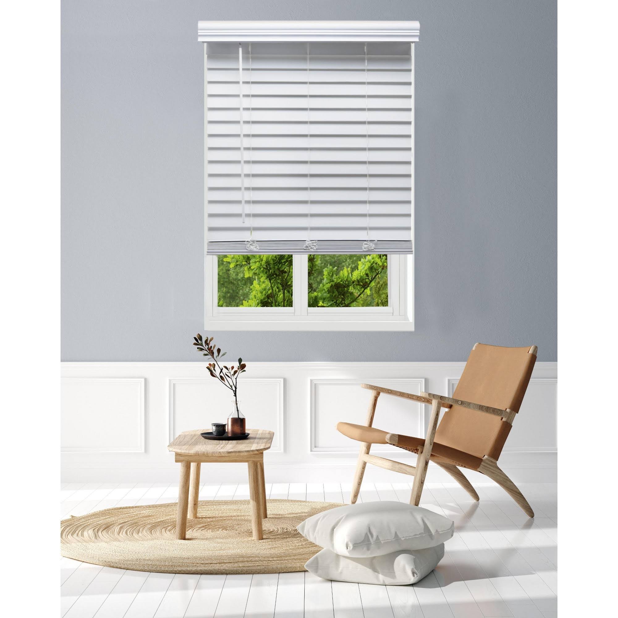 White Cordless Faux Wood Blind I18204