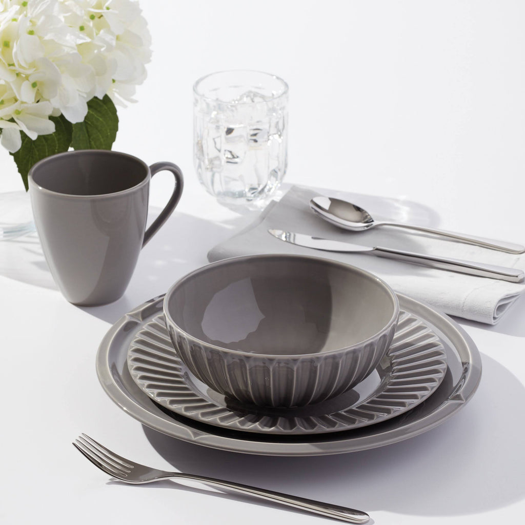 Platinum 4-Piece Place Setting M622