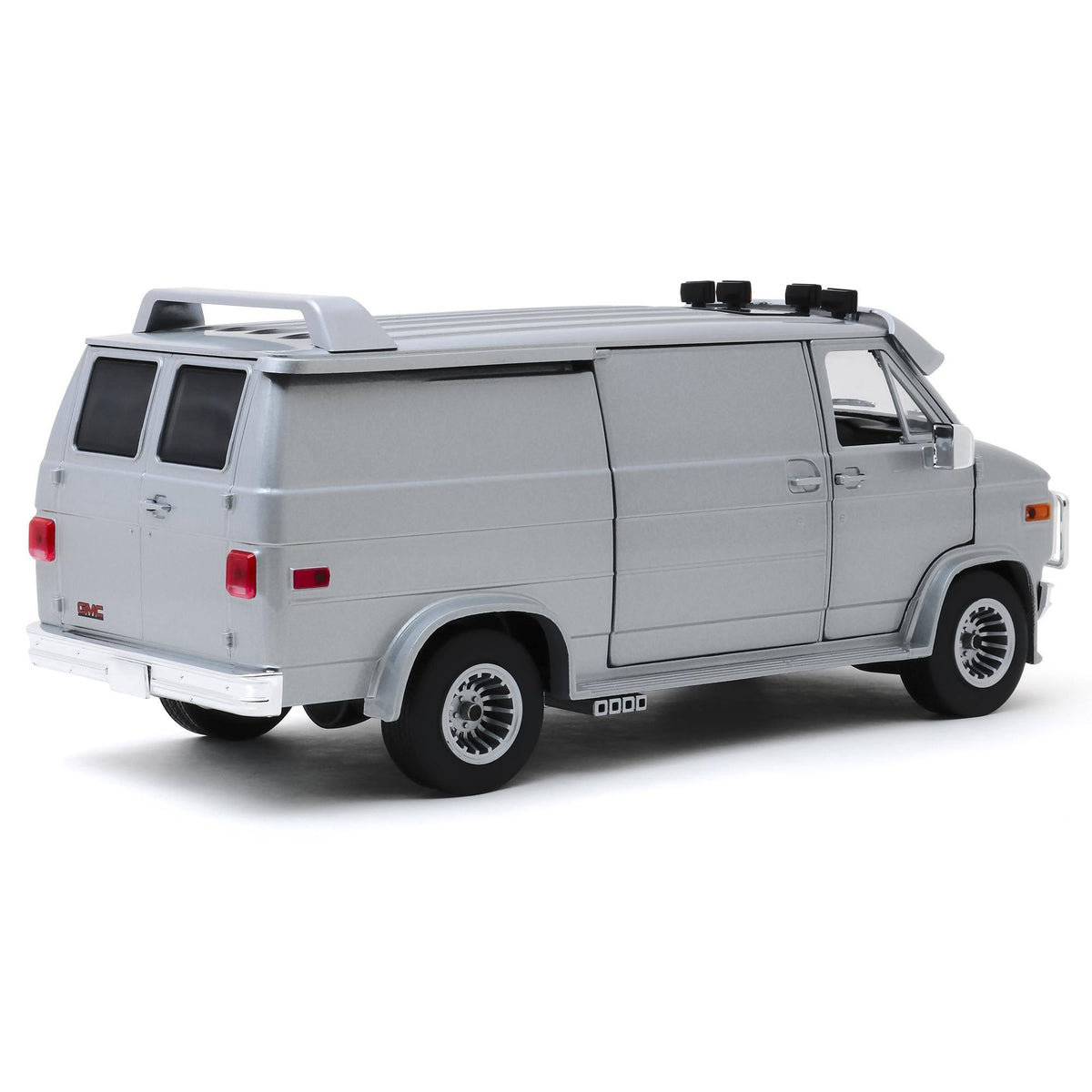 Silver Metallic 1/18 Diecast Model Car G918