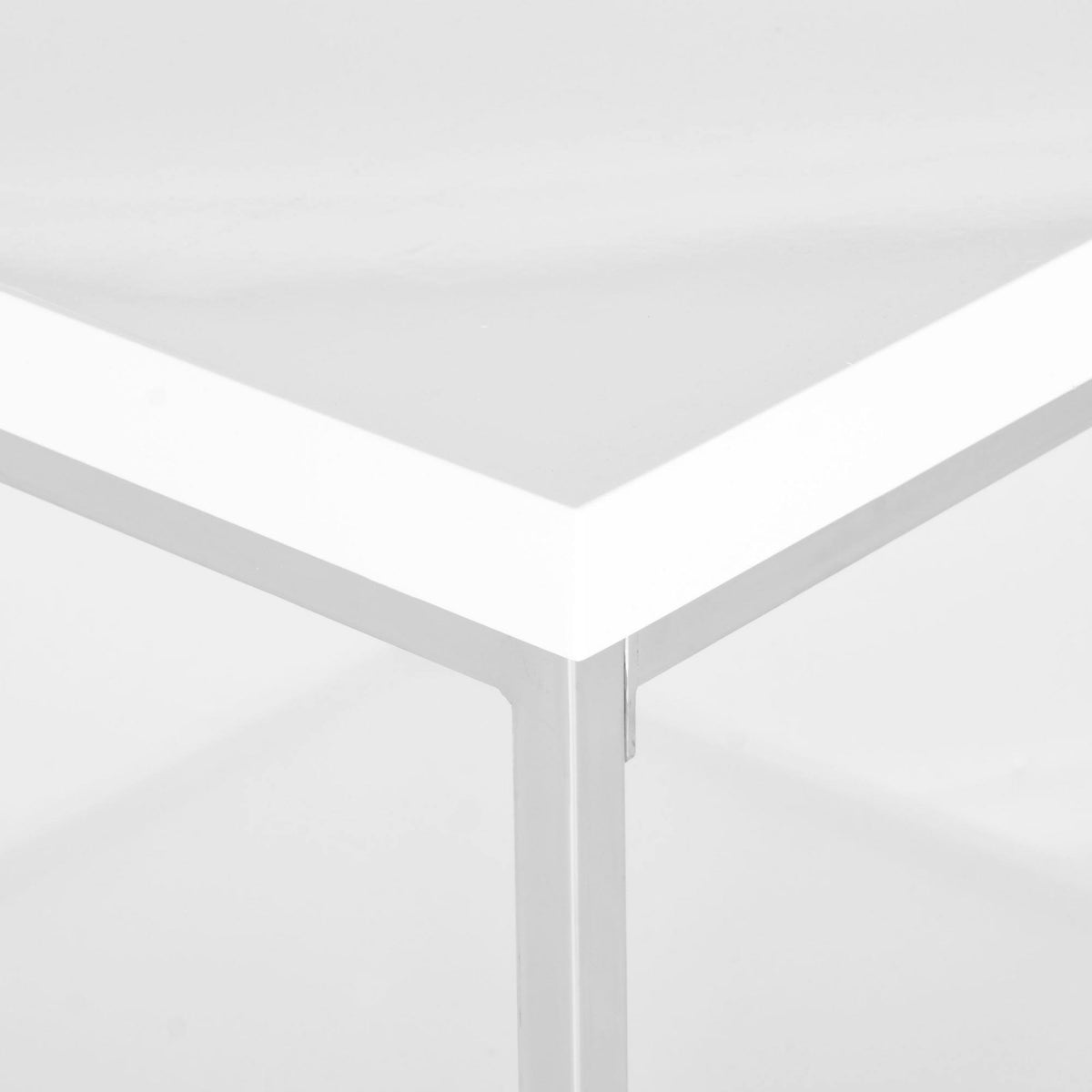 White/Chrome Coffee Table P7175