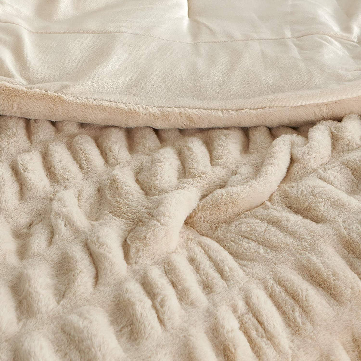 Angora Oversized King Comforter Y9522