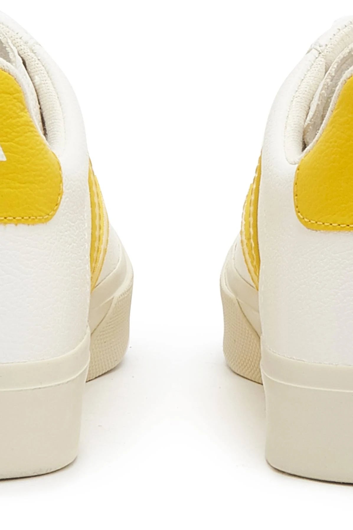 Yellow Trainers R807