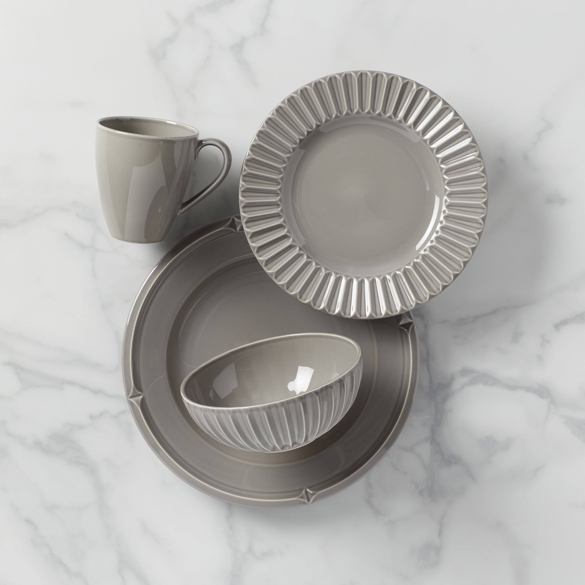 Platinum 4-Piece Place Setting M622